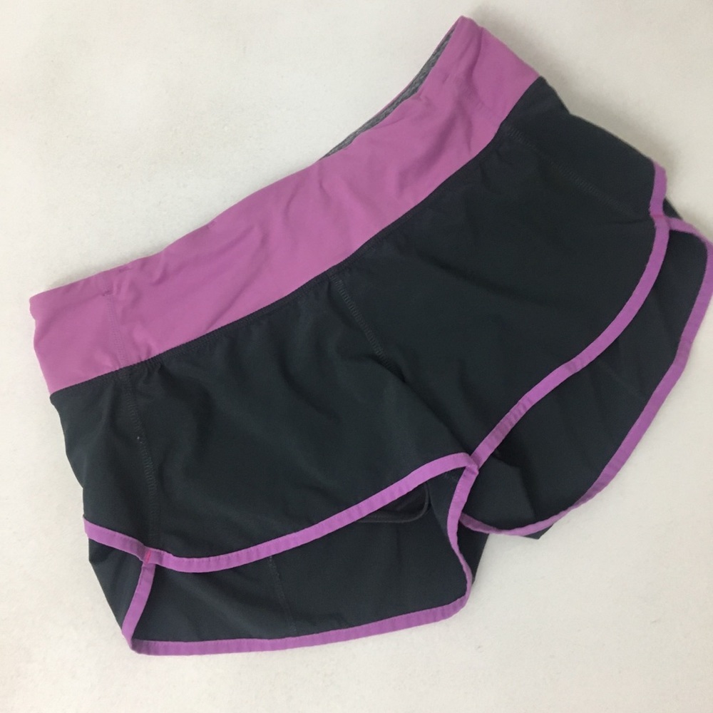 Lululemon running shorts Sz 4 C4